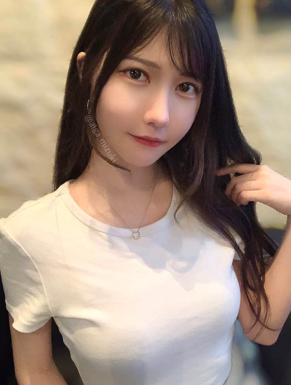 22岁美艳正妹AV女优《蓝芽水月》最新作品推荐介绍及封面预览