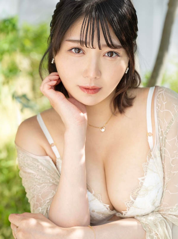 「真北祈」最新品番作品MEYD-984介绍及预览-三图集