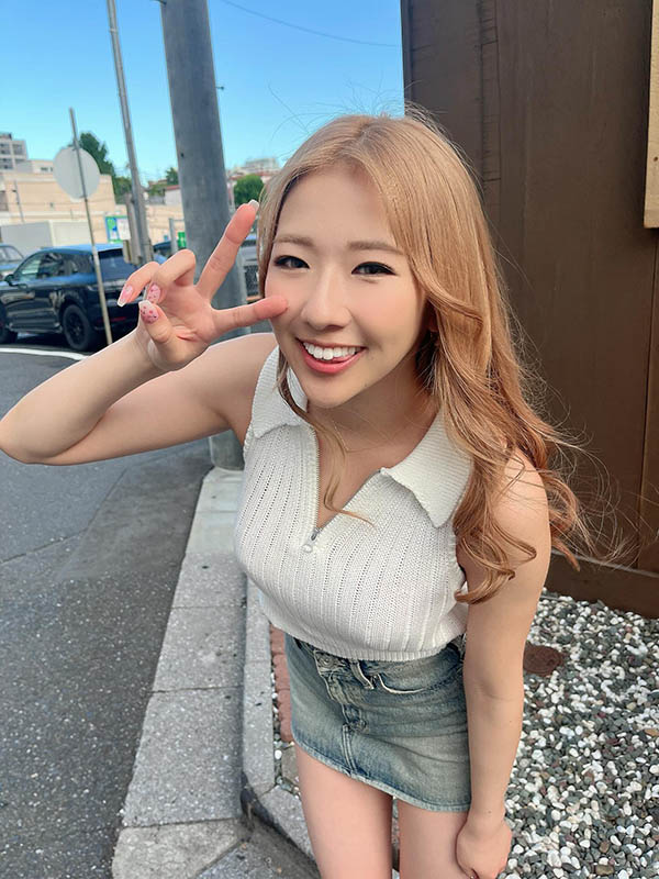 I级巨乳人妻《七原纱由》精选品番作品推荐介绍及预览-三图集